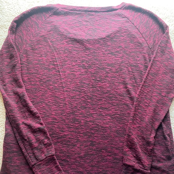 ⚡️⚡️FREE a with a purchase of $25 or more ⚡️⚡️American Eagle- Top, SIZE: XS - Picture 3 of 3